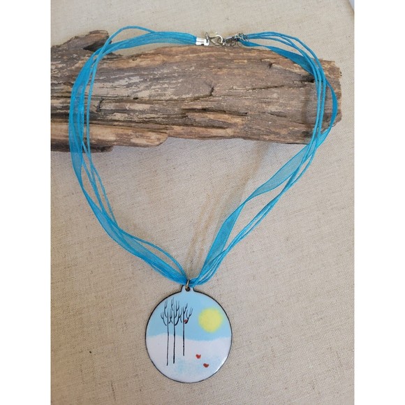 Vintage Winter Scene Birds MCM Enamel on Copper Pendant Large Disk - Picture 1 of 6